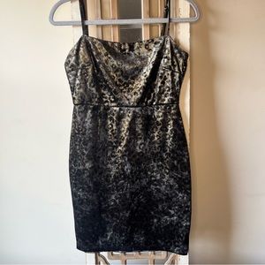 Black & Gold Velvet Leopard Print fitted Dress Size Medium